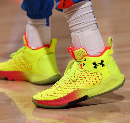 安德玛男女缓震高帮透气篮球鞋