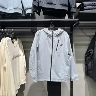 Skechers斯凯奇秋季百搭男士户外防水正肩连帽外套P425M015,运动服/休闲服装,运动茄克/外套,淘宝优惠券,粉丝福利购,淘宝优惠卷