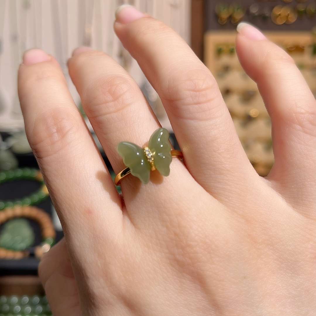 青黄口立体蝴蝶戒指 显白