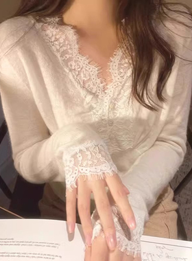 白色v领蕾丝打底衫女秋冬内搭小个子修身纯欲针织衫正肩短款上衣