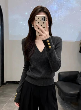 灰色v领针织女秋冬2026新款小个子修身内搭打底衫毛衣正肩上衣