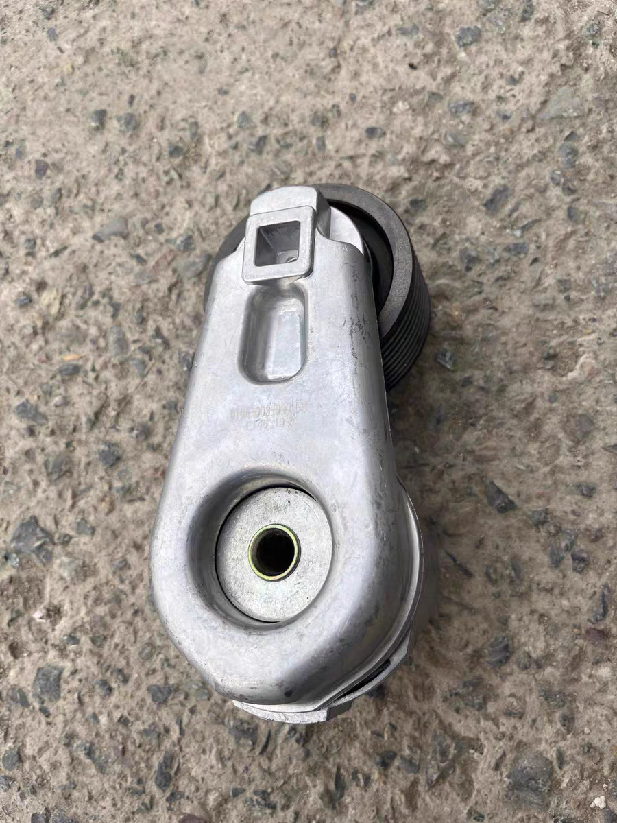 徐工吊车皮带轮国五上柴发动机涨紧轮压带轮新款25吨20吨皮带轮图片