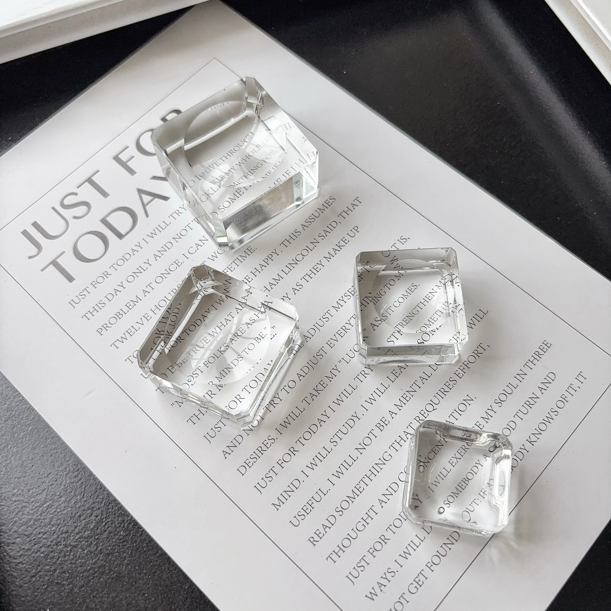 边长2.5-4cm K9玻璃底座天然水晶球展示架圆球展示架饰品收纳摆件