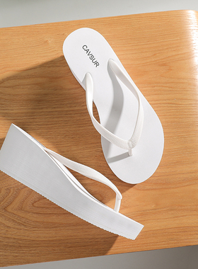 夏中跟百搭白色人字拖鞋女潮厚底小码坡跟松糕防滑休闲舒适沙滩鞋