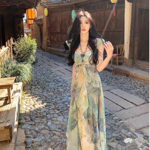 法式碎花吊带连衣裙女中长款夏季2026新款小个子高级感度假雪纺裙