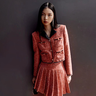 领亮片串珠上衣百褶裙女套装 SP新年胶囊 24早春新年红撞色西装