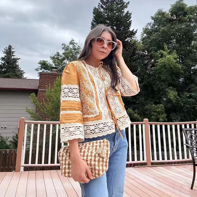 亏清春夏民族风碎花撞色刺绣上衣镂空蕾丝拼接系带棉麻女士衬衫