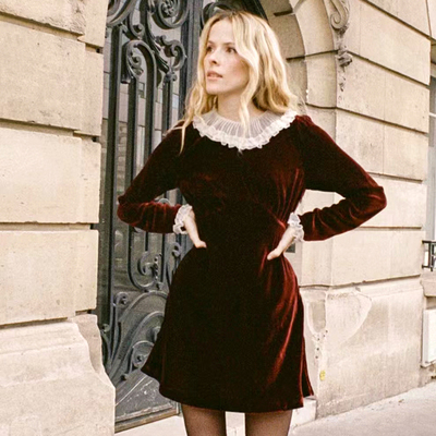 亏清超值DO美式圣诞新年款~秋冬天鹅绒拼接蕾丝花边圆领连衣裙