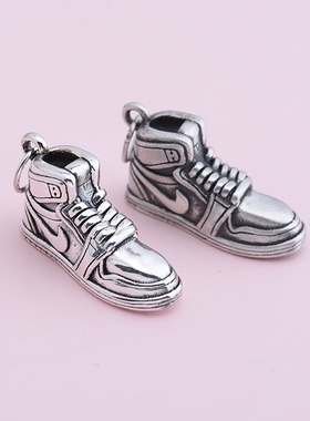 硬银休闲板鞋工艺时尚个性吊坠