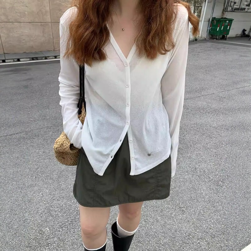 ONESEVEN夏季宽松V领薄款琉璃纱防晒开衫女小铁片纯色长袖外套潮