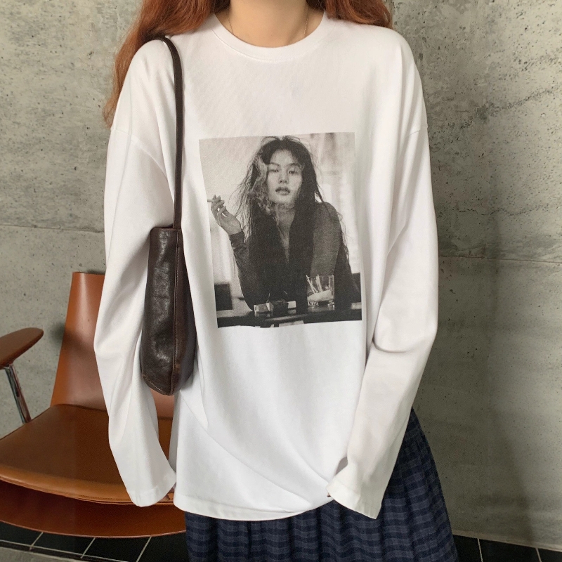 百搭休闲复古人像磨毛长袖T恤女