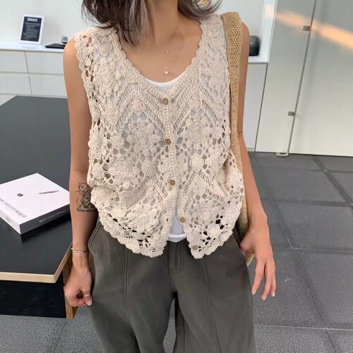one seven钩花镂空针织马甲女2026春百搭宽松无袖叠穿坎肩背心外