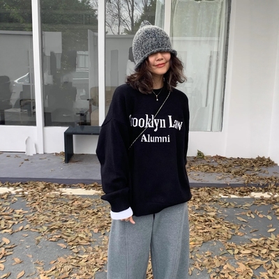 字母提花慵懒风黑色针织毛衣女