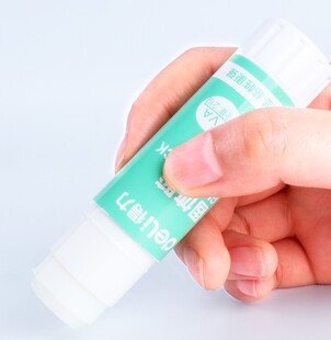 包邮 12支装 7103胶棒安全无毒粘性好 7102 得力文具固体胶 7101