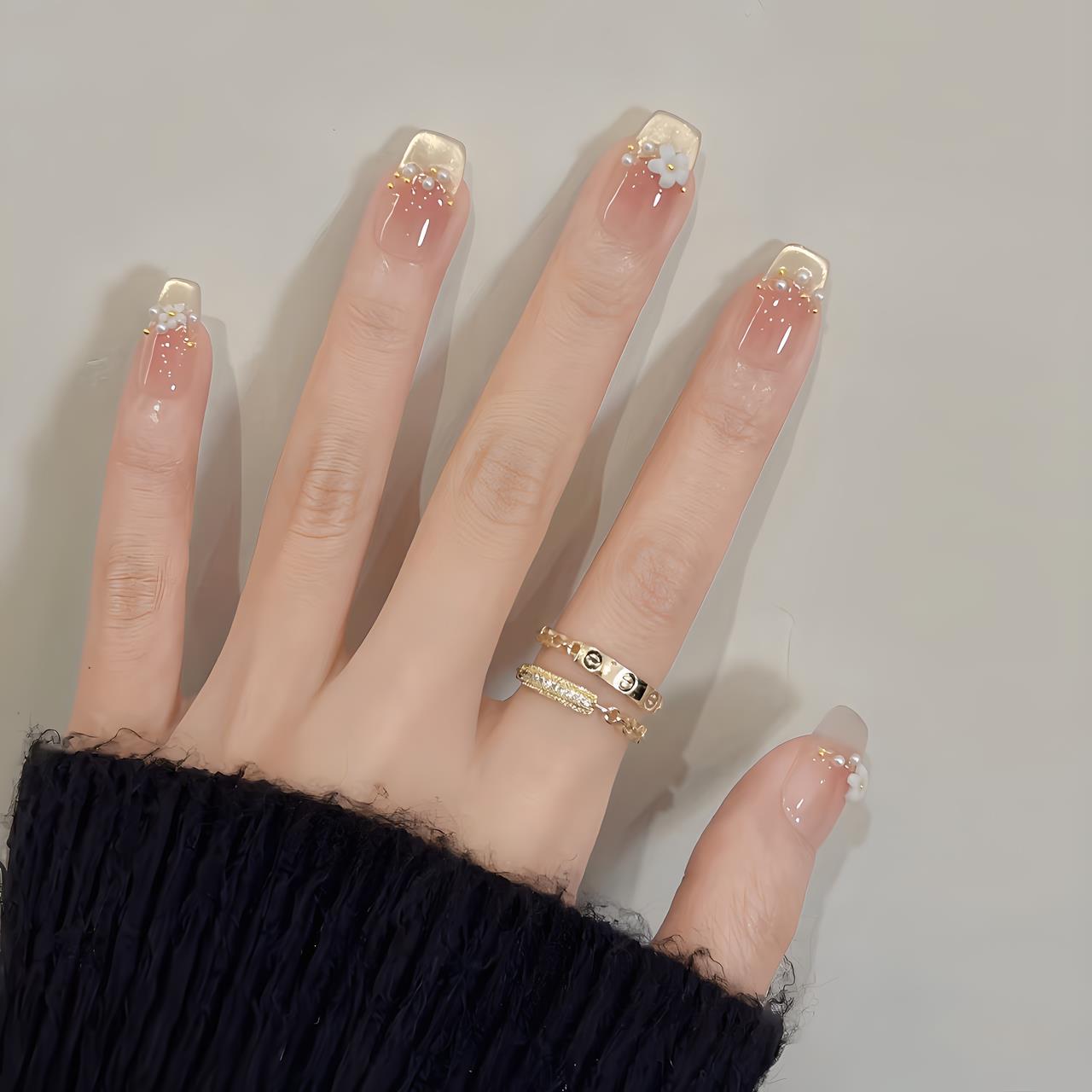 纯手工穿戴美甲猫眼腮红显白春日花花美甲中短款贴片穿戴甲热销榜