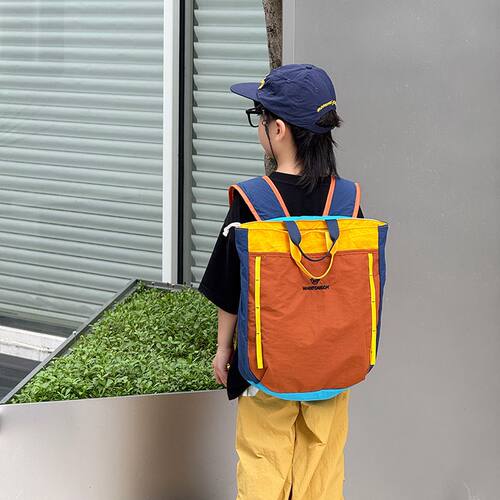 日系大容量轻便护脊儿童书包