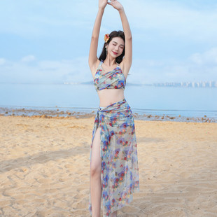 新款 比基尼分體泳衣女性感顯瘦海邊度假溫泉高級感復古辣妹泳裝