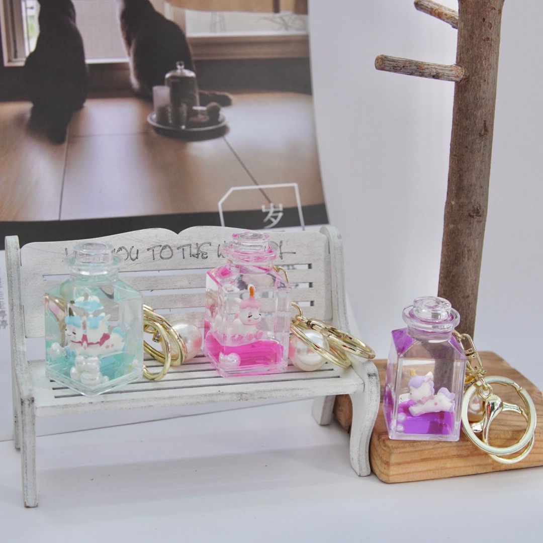 少女心方瓶流沙钥匙扣精致漂浮独角兽钥匙挂扣学生创意包包挂饰女