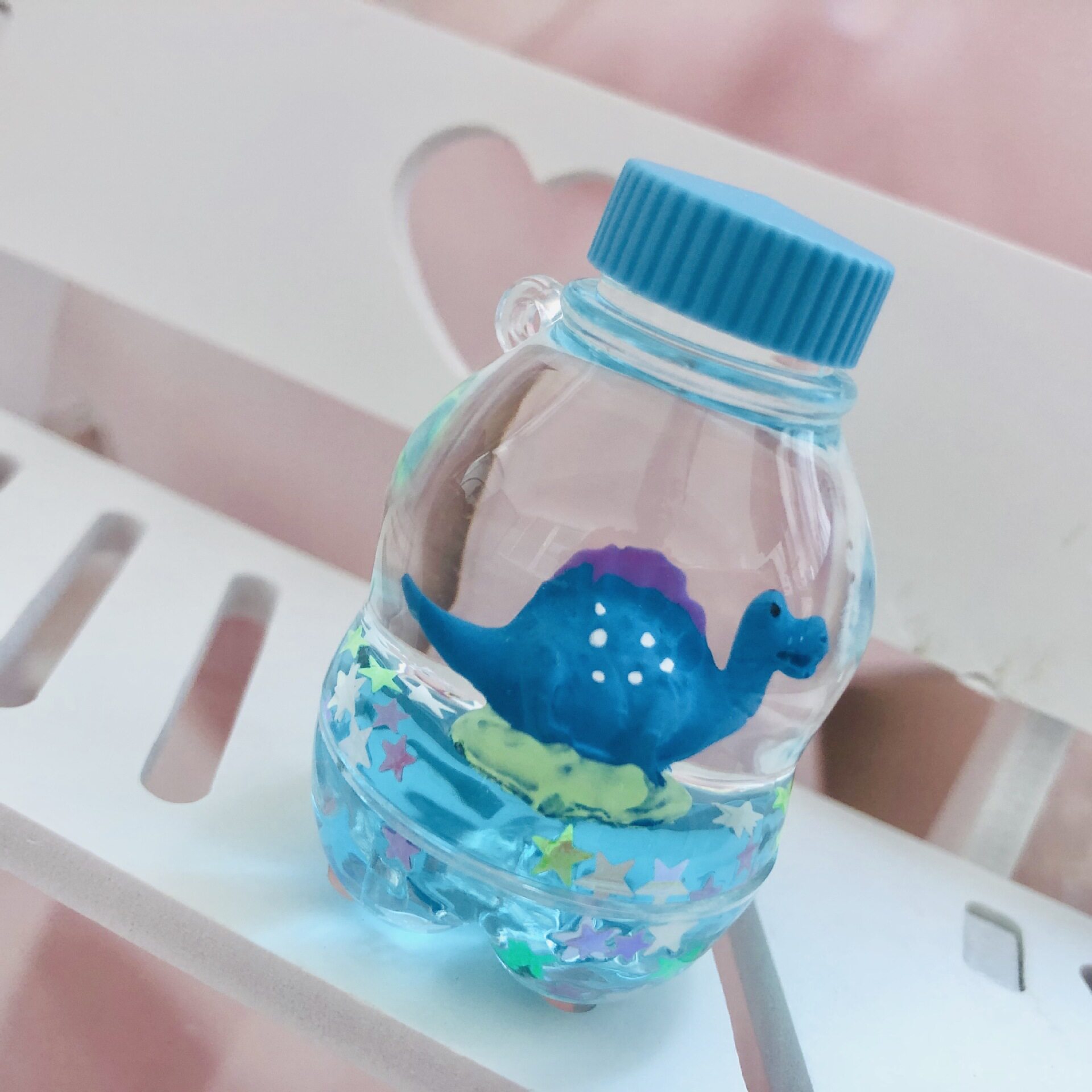 新款创意卡通可爱恐龙液体入油钥匙扣流沙公仔香水瓶挂件摆件礼品