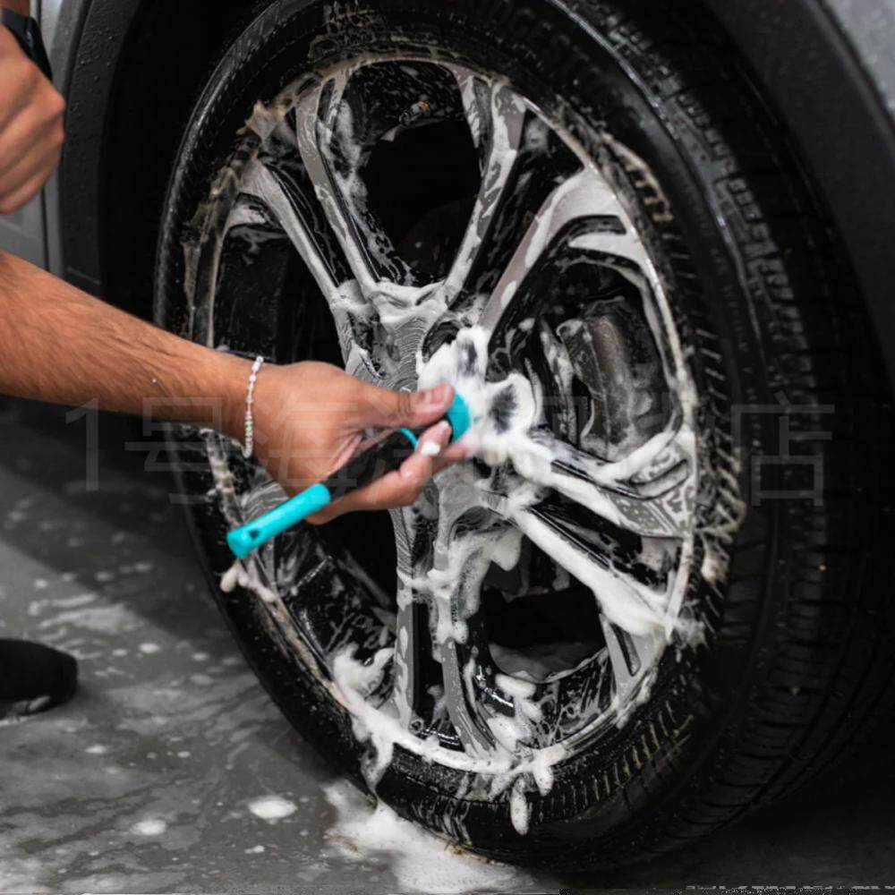 Ultra-Soft Detailing Brush with Trigrip Handle - Product image 3