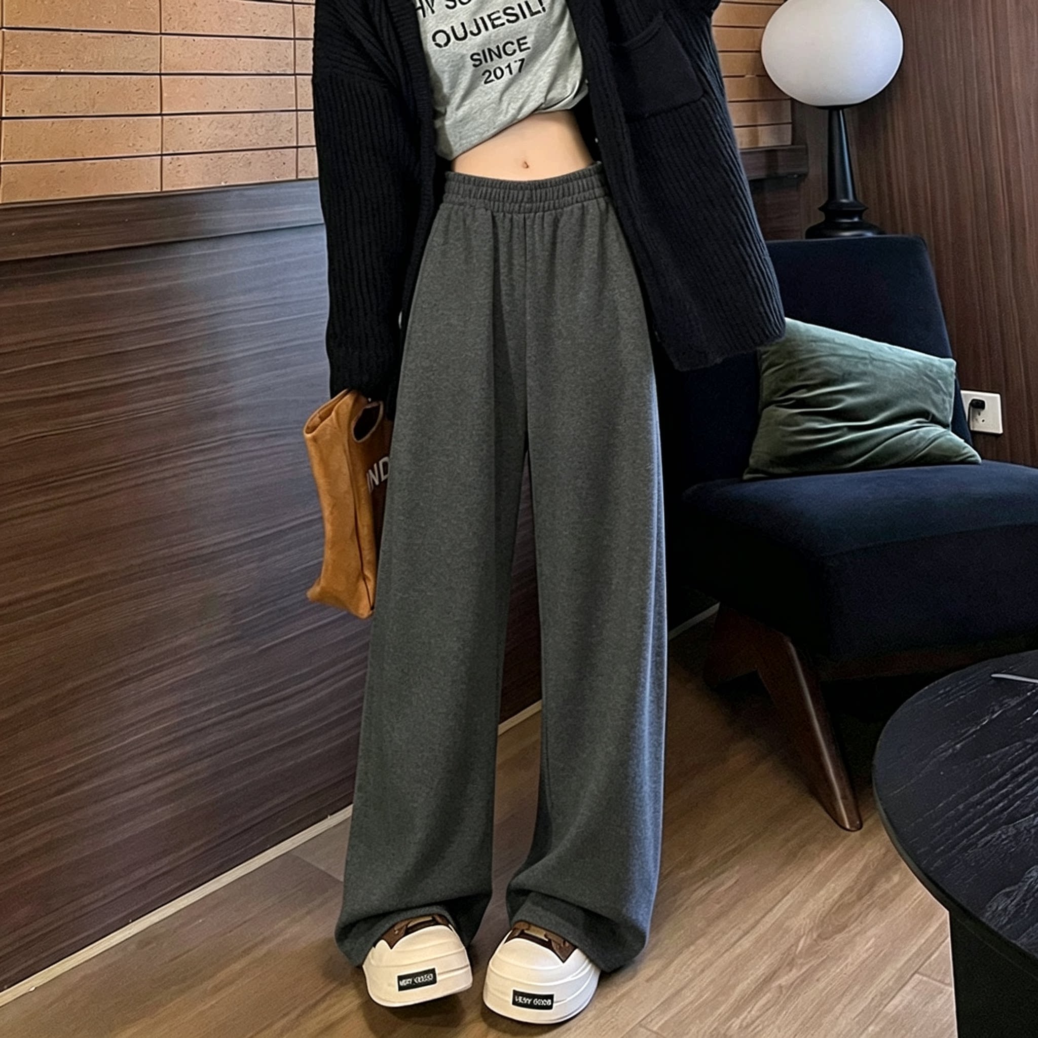 大码灰色糯米阔腿裤女秋季新款胖mm慵懒垂感软糯松弛运动休闲裤子
