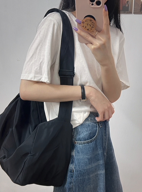 DXJ日韩单肩斜挎包女大容量运动包包男女健身包港风百搭休闲挎包