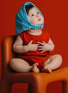 蓝色波点头巾儿童摄影服影楼红色熊猫套装可爱宝宝百天周岁照道具