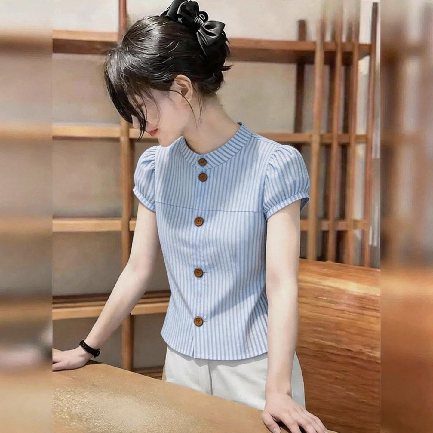 蓝色条纹短袖衬衫女通勤百搭
