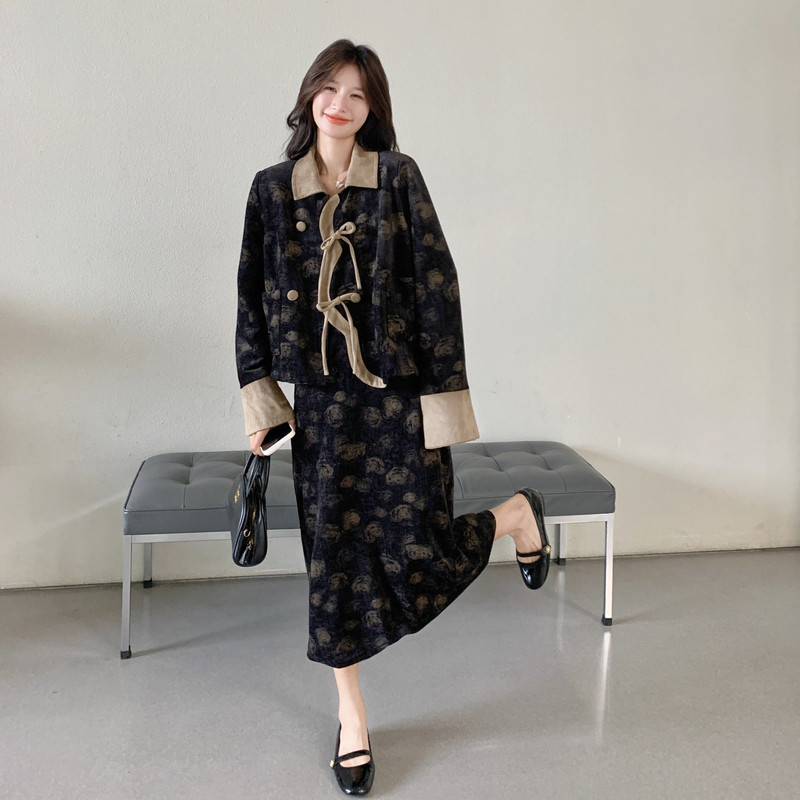新中式国风优雅气质套装女2025早秋新款撞色印花外套半身裙两件套图片