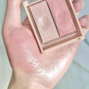 保税！日本cezanne倩诗丽倩丽新品双色生巧腮红高光膏眼影一体盘