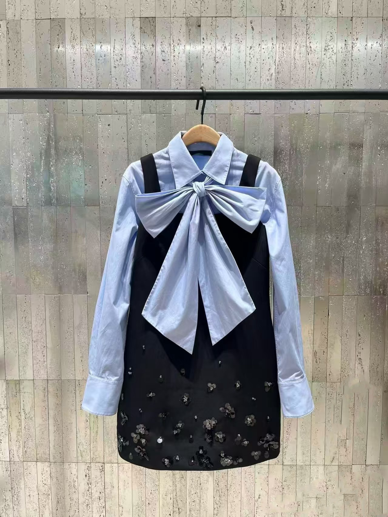 2025秋季新款手工钉珠吊带裙背带裙重工钉钻U领吊带背心连衣裙女