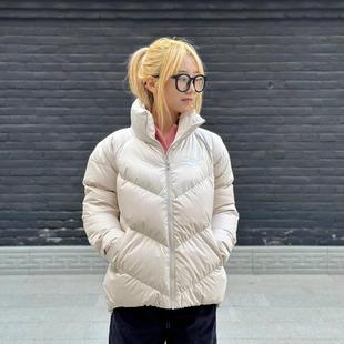 Nike耐克女子冬新款白色运动休闲立领保暖短款羽绒服FD8212-104