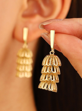 Retro fashion lantern light luxury personality earrings 耳钉