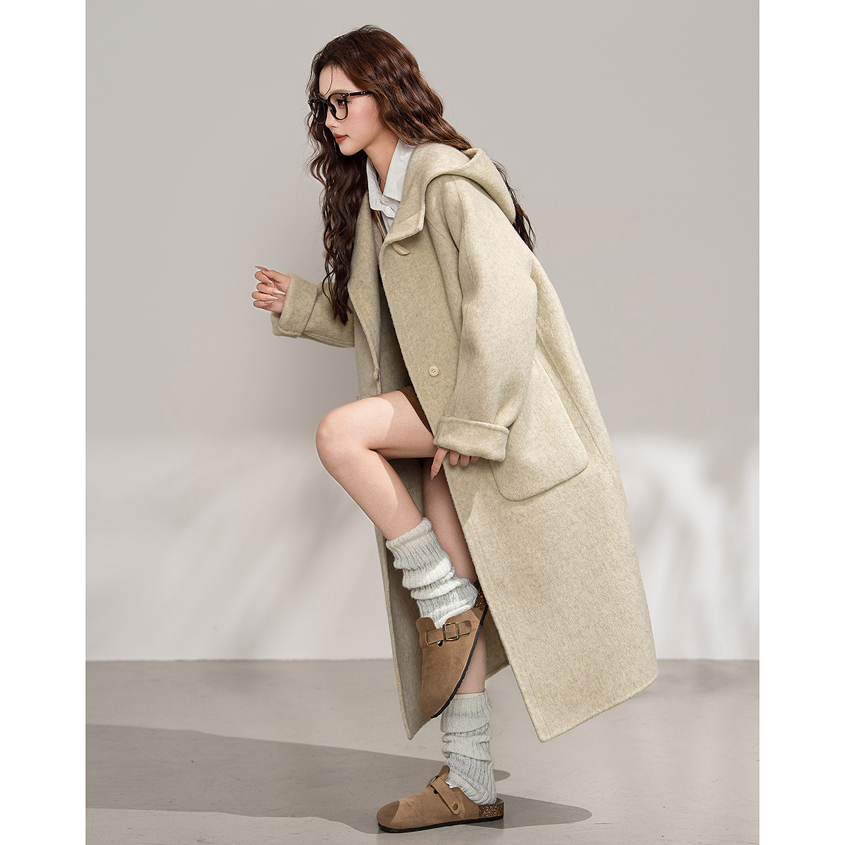 唐狮2025秋冬季女休闲呢大衣超好看时尚百搭连帽燕麦色温柔气质风