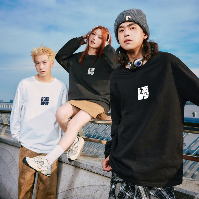 唐狮秋季新款长袖T恤前胸小图案印花圆领长袖休闲复古宽松T恤男款