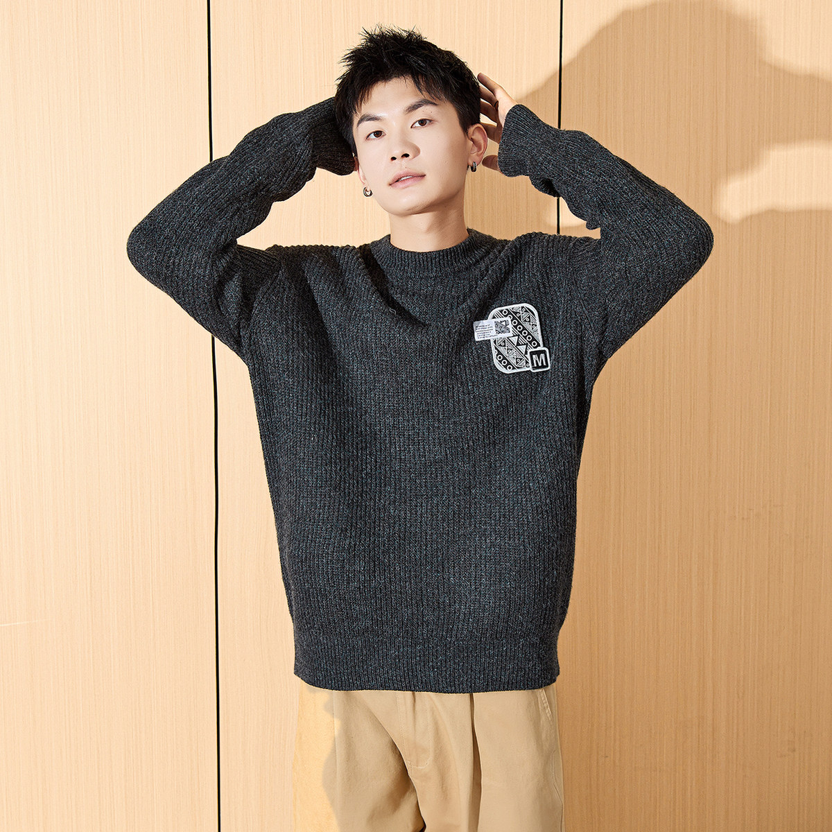 唐狮2024冬季男士毛衣新款圆领净色肌理花纱针织衫设计感上衣宽松