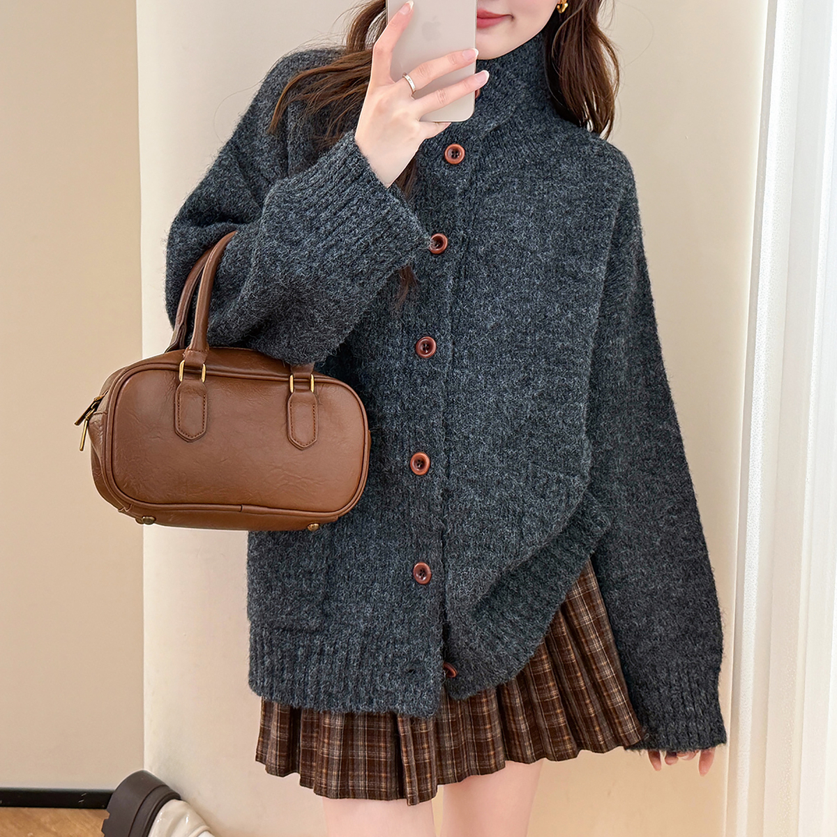 唐狮2025秋冬毛衣外套女慵懒风复古深灰色针织开衫春秋高级感上衣