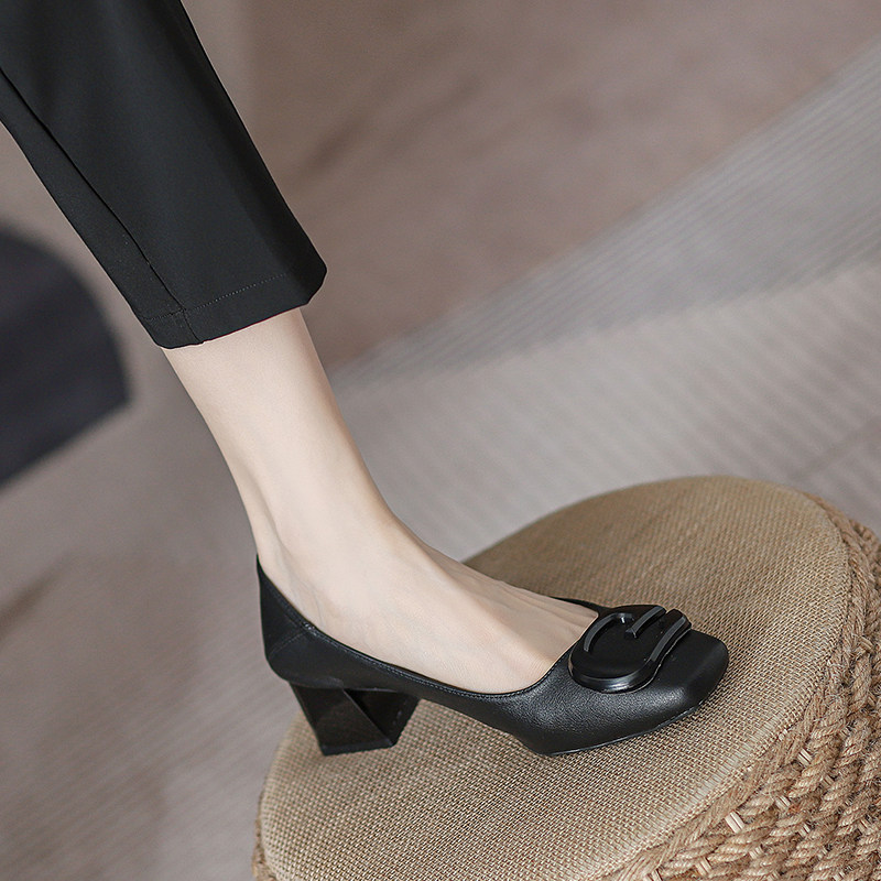 真皮不累脚高跟鞋女气质绝美方头黑色职业工作皮鞋中跟粗跟单鞋女,女鞋,浅口单鞋,淘宝优惠券,粉丝福利购,淘宝优惠卷