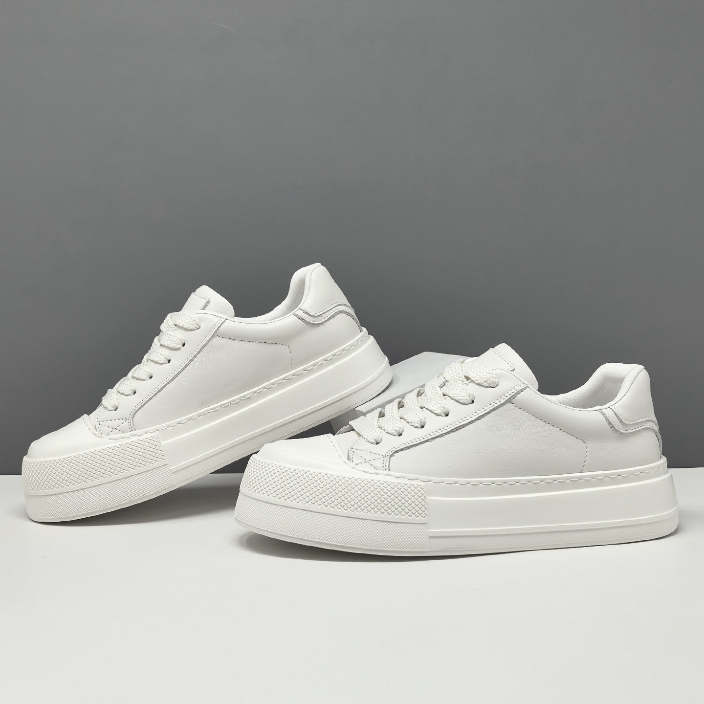 男生头层牛皮高端板鞋男款潮鞋真皮厚底欧洲站男鞋男士真皮饼干