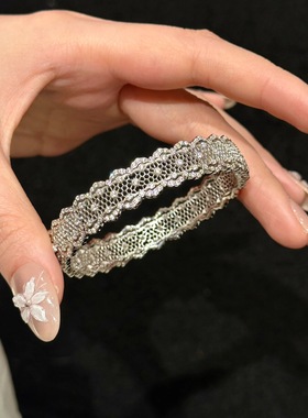 S925纯银镂空蕾丝满钻手镯小众设计满天星网状手环轻奢重工手镯