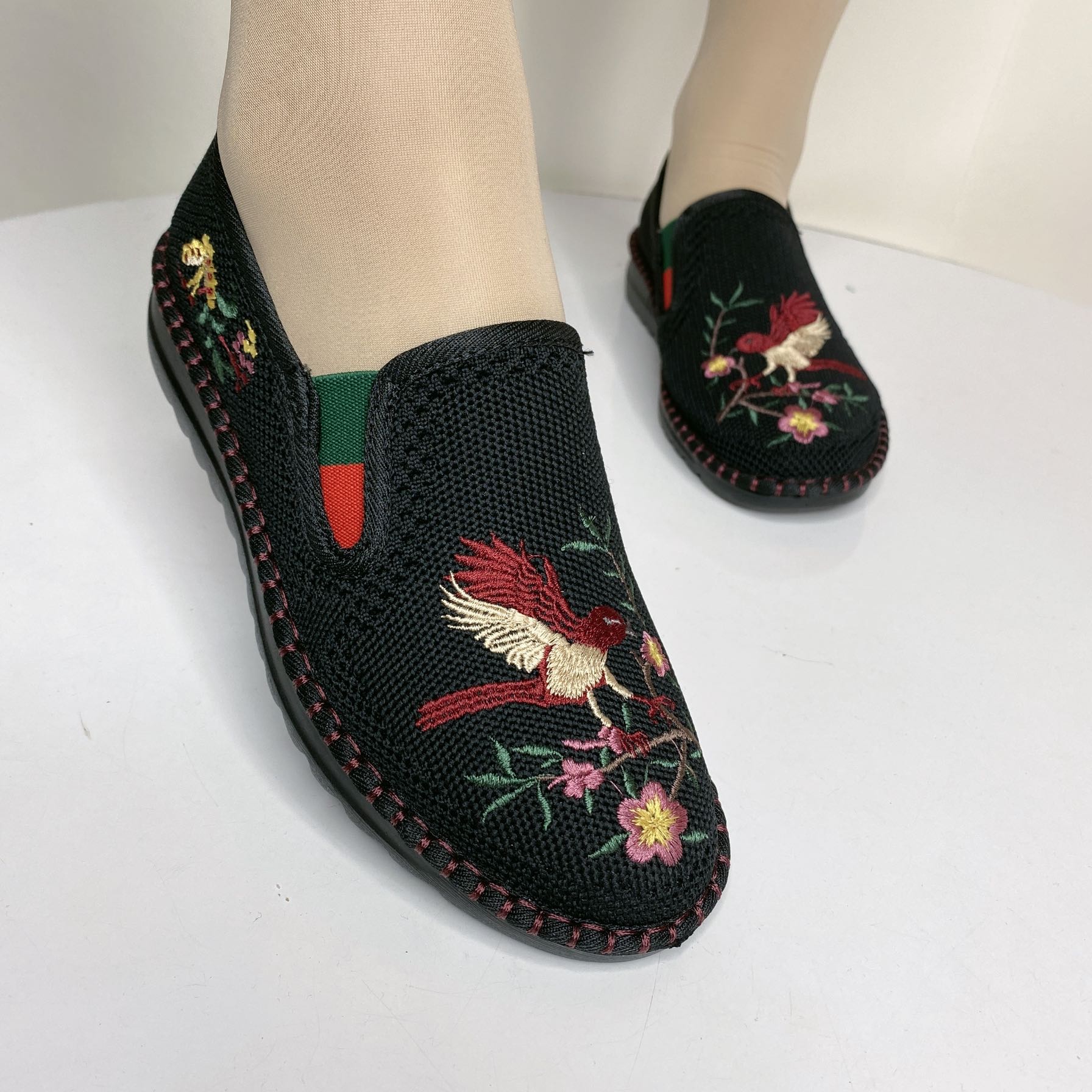 怡轩阁老北京布鞋妈妈飞织鞋柔软