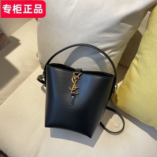 真皮女包兰2025新款 圣罗正品 流行手提水桶包轻奢小众高级感斜挎包