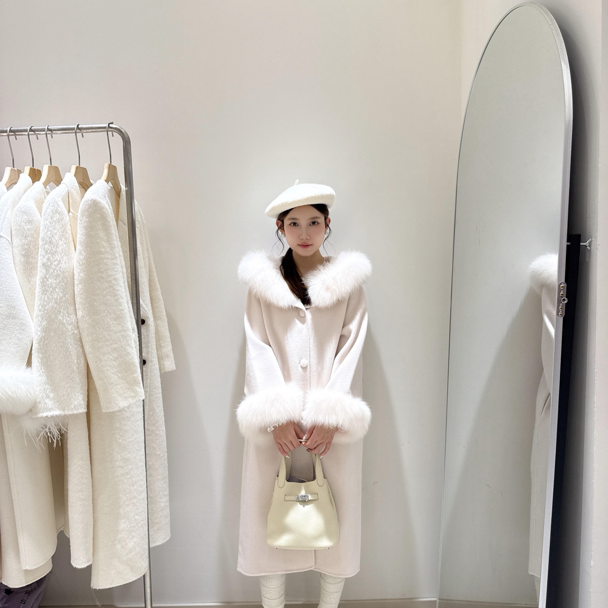 MADELEINE-款气质小众羊毛外套(配可拆真狐狸毛领)（含100澳毛）