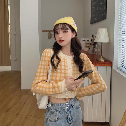 Plaid sweater cardigan early spring top female chic short design sense niche 2021 new loose outer wear long sleeves