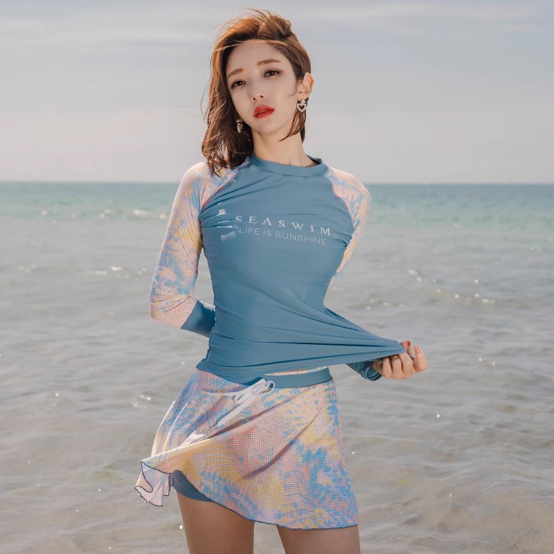 泳衣女2024新款高级感泡温泉纯欲风保守分体遮肚套显瘦款运动长袖