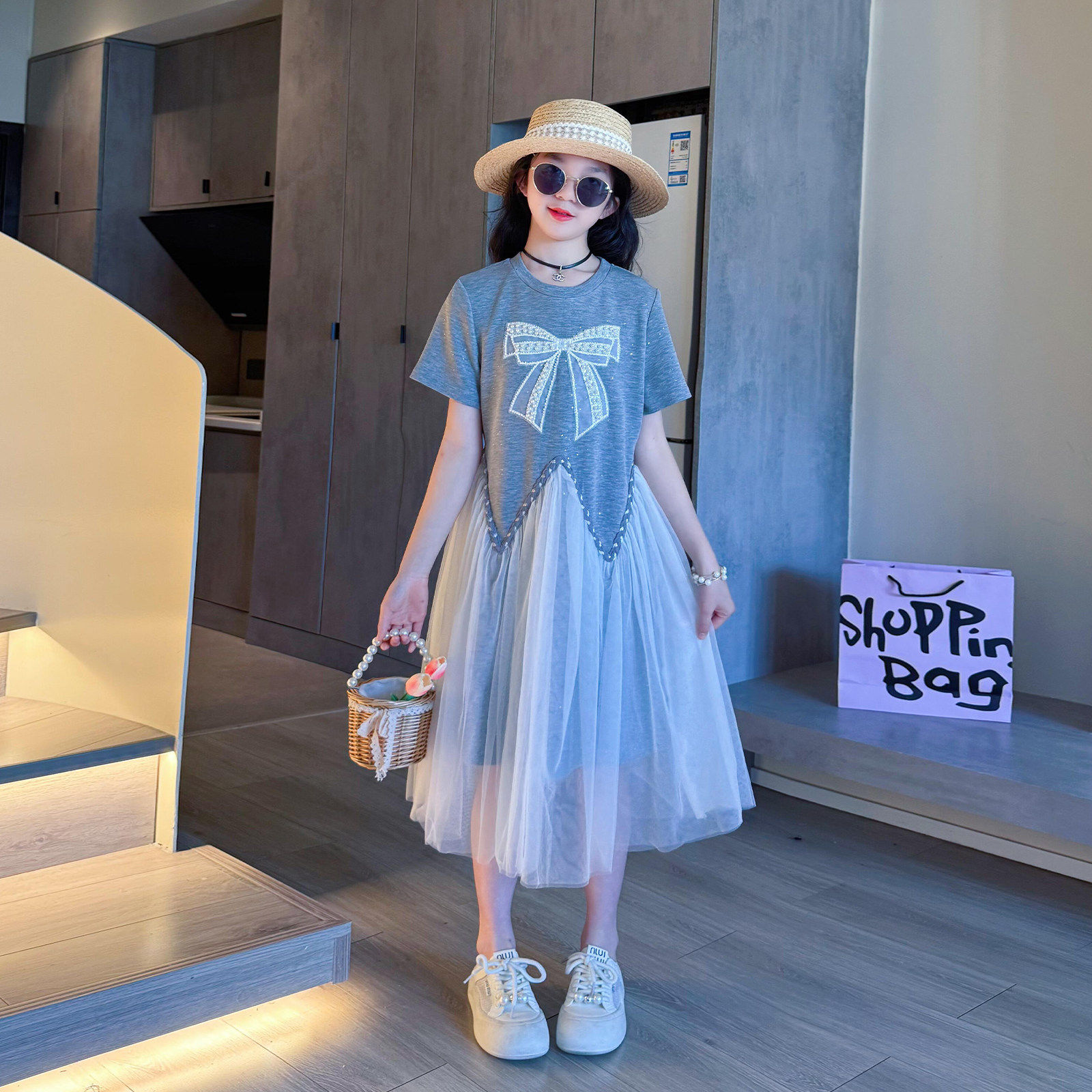 女童夏季连衣裙2026新款超好看的中大童女孩夏天薄款儿童网纱裙子