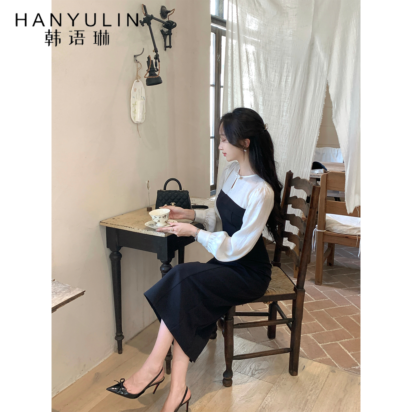 韩语琳黑白拼色长袖连衣裙