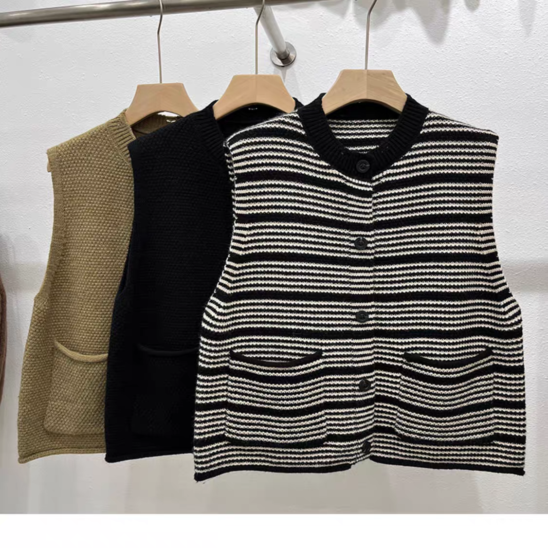 学院风复古条纹撞色针织马甲