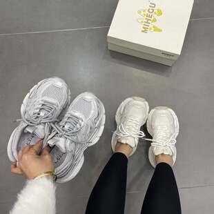 女黑色百搭时髦系带显脚小运动鞋 厚底老爹鞋 新款 2026春季