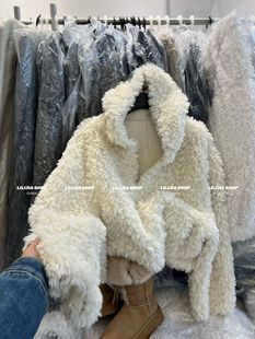 Miss家 2025冬季新款韩版宽松显瘦百搭毛毛外套女短款连帽上衣